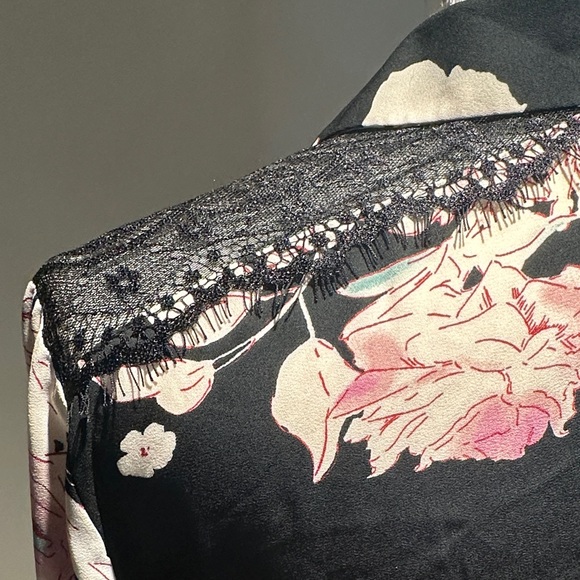 Candie's Black and Pink Floral Button Down Shirt - Picture 5 of 6